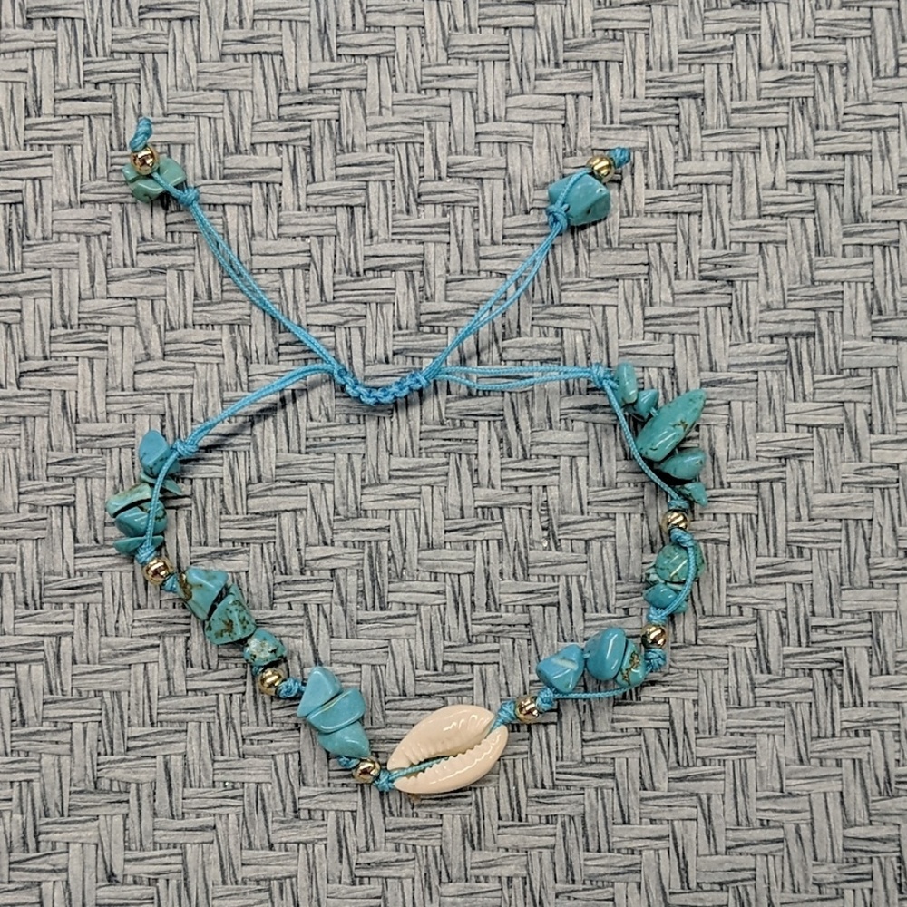 shell and howlite bracelet